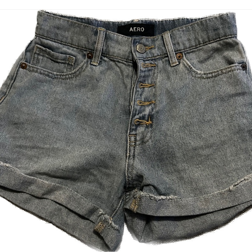 Aeropostale women’s light wash shorts Size 00